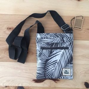 Dakine Hawaii Crossbody Purse